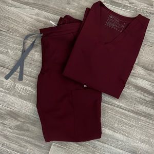 Set of Figs burgundy xxs scrub set.